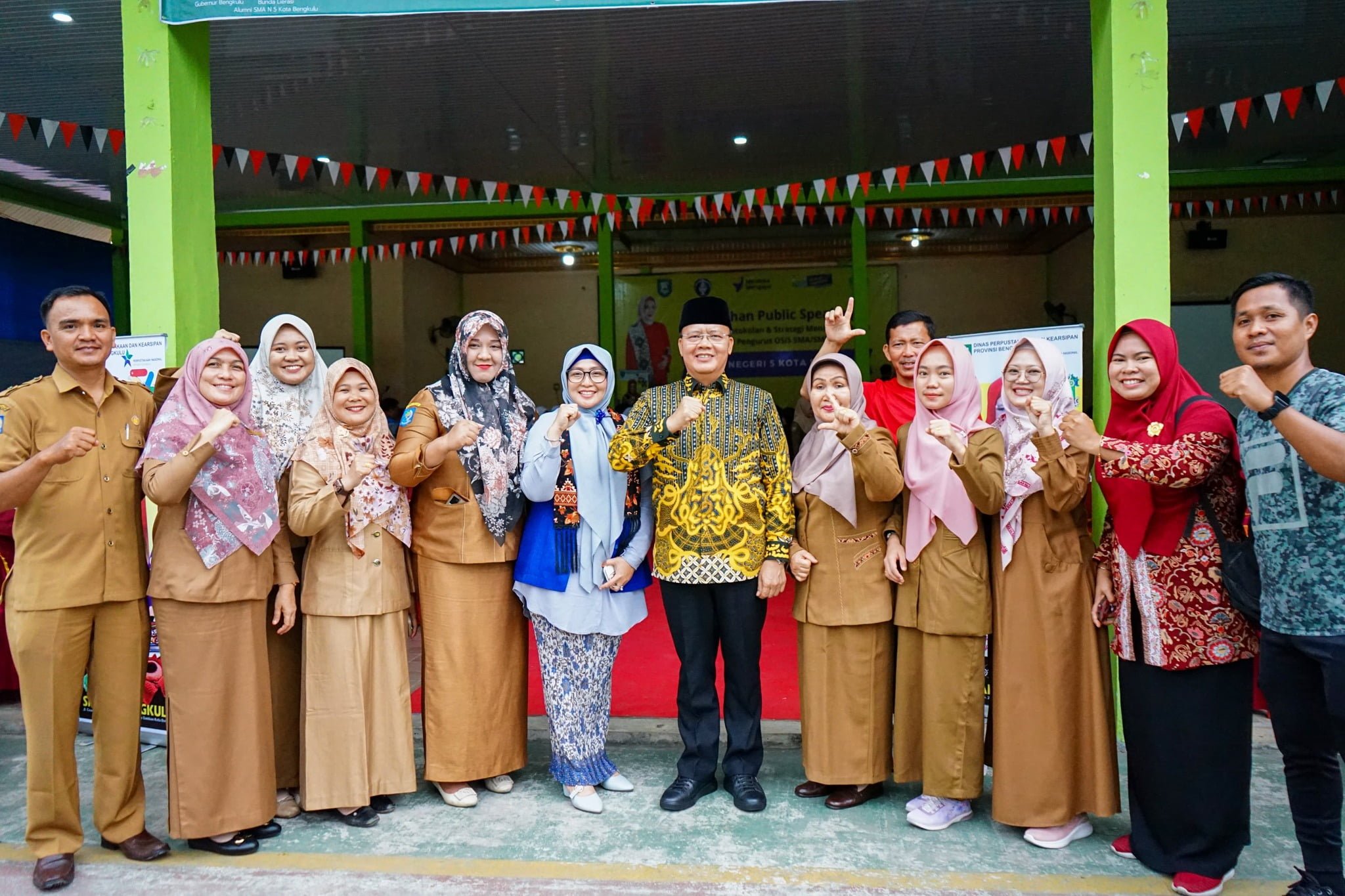 Gubernur Rohidin Mersyah