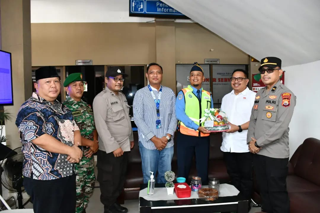 Pospam Natal dan Tahun Baru