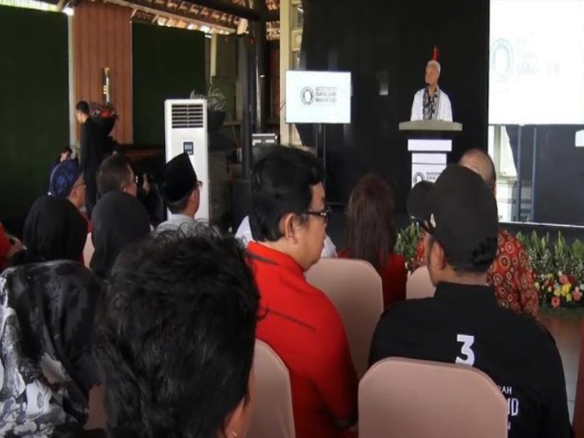 Ganjar Pranowo Abuya Muhtadi