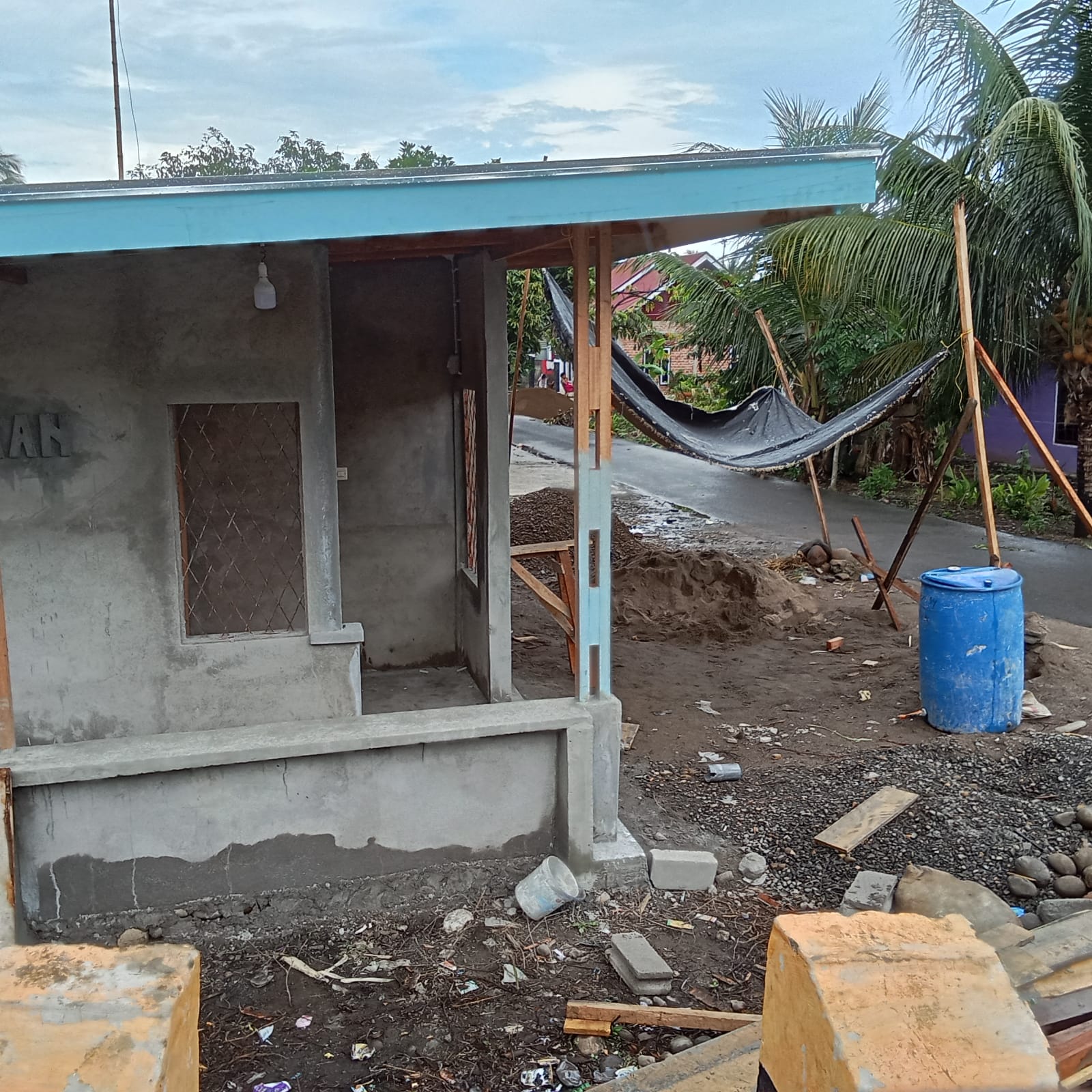 Bangunan 'Siluman' Tanjung Agung Palik