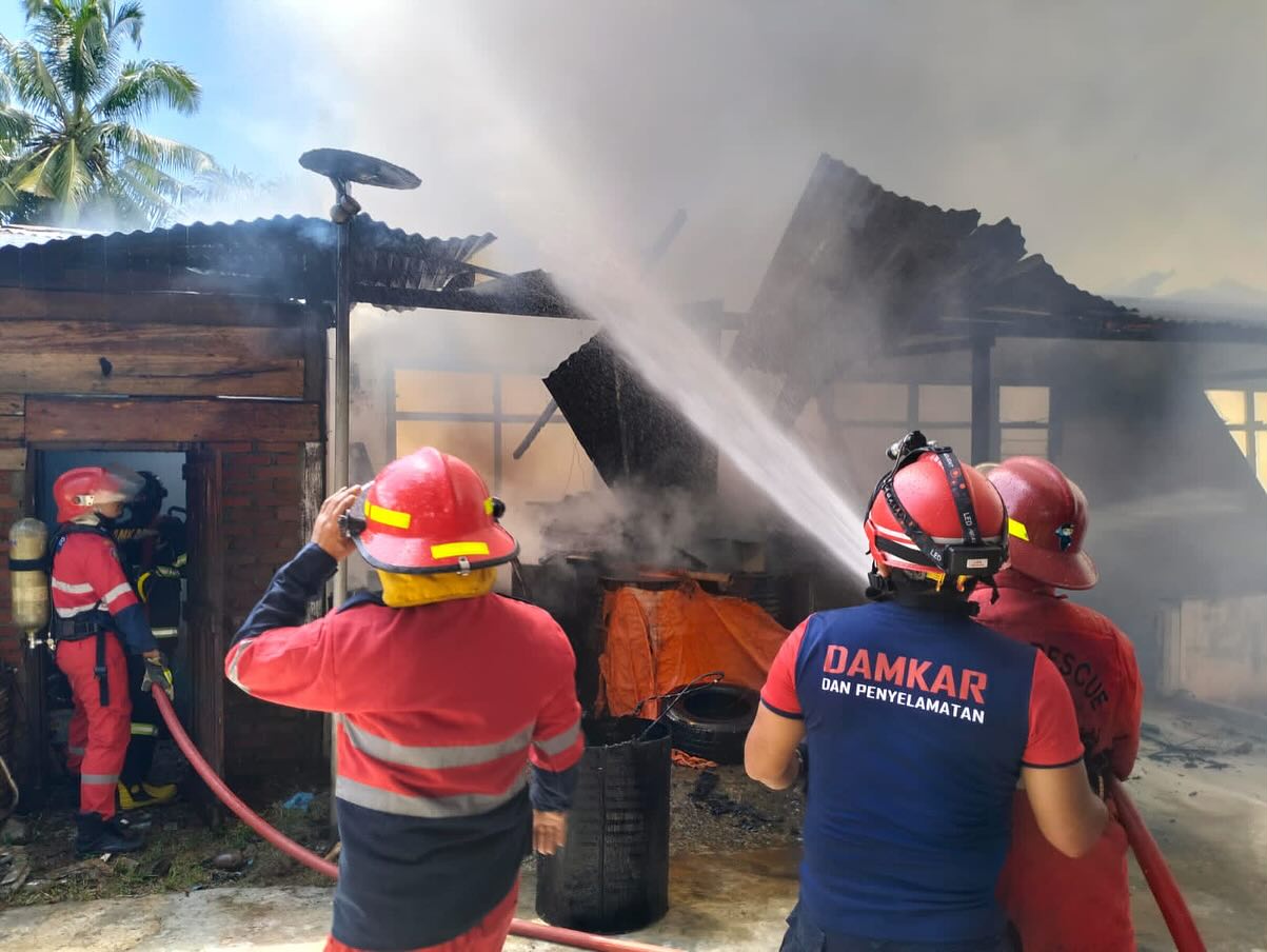 Kebakaran Tanah Patah Bengkulu