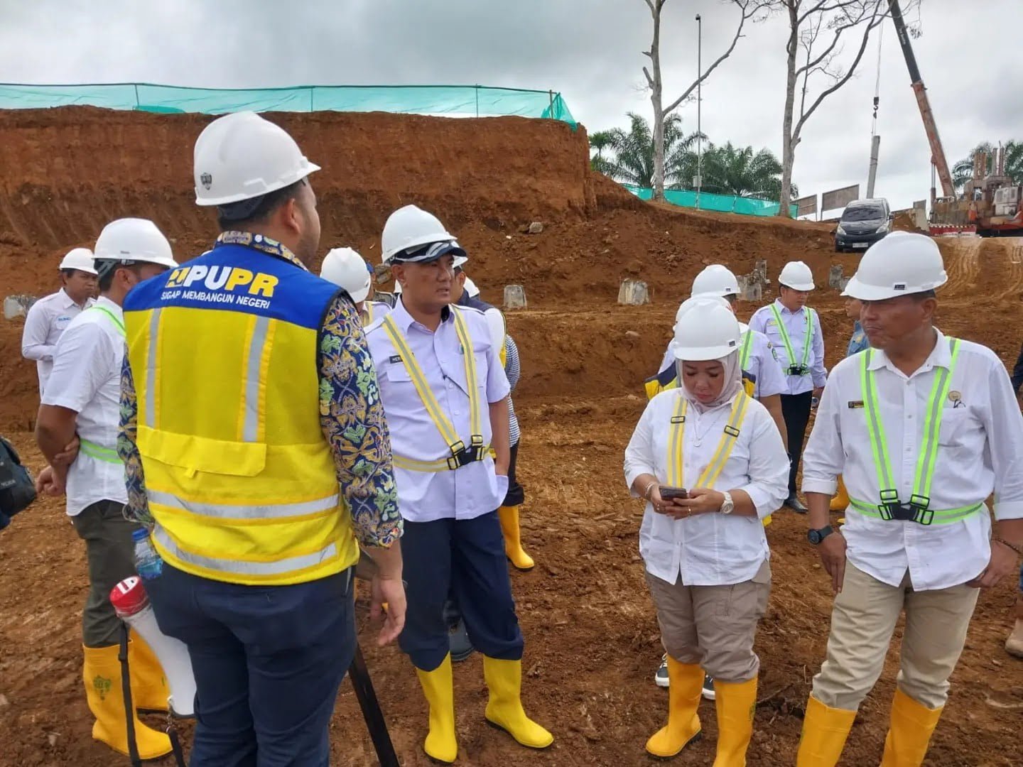 Tinjauan Lapangan Pembangunan