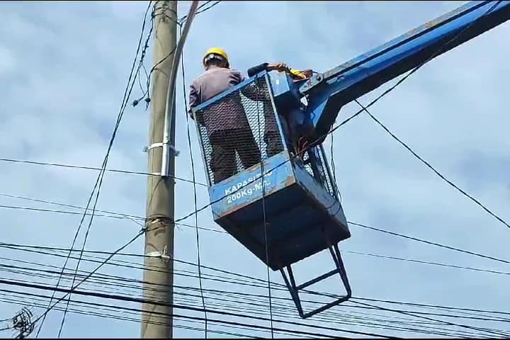 Pemasangan Lampu PJU Kota Bengkulu