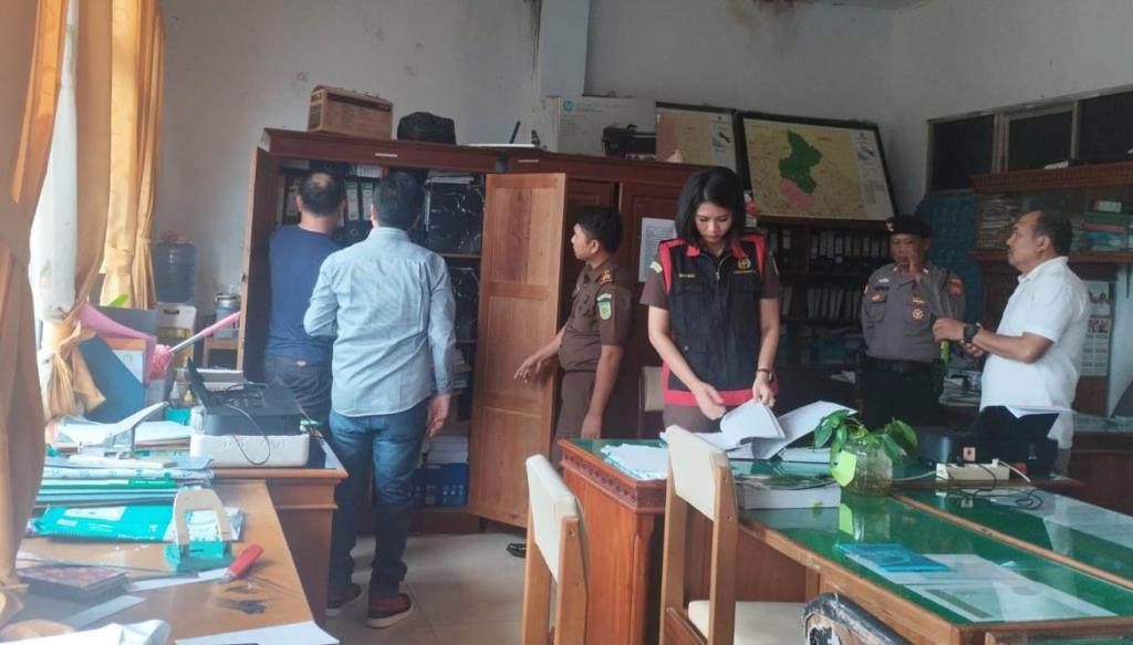 Penggeledahan Kantor Pemda Seluma
