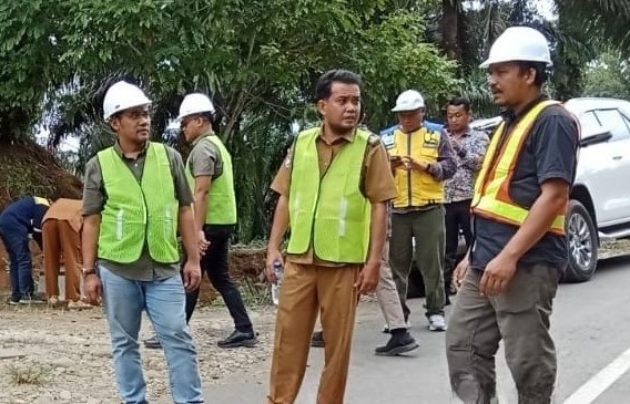 Pembangunan jembatan Air Manjuto