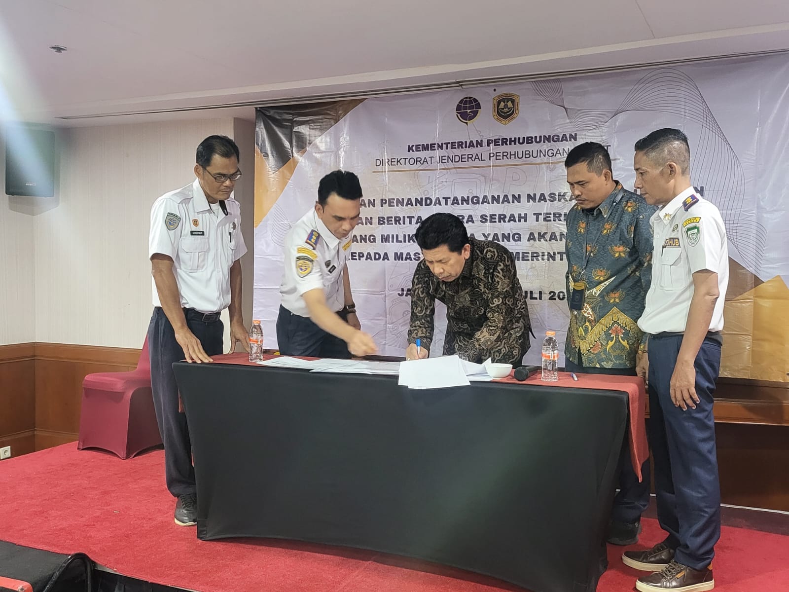 Penandatanganan Naskah Perjanjian Hibah