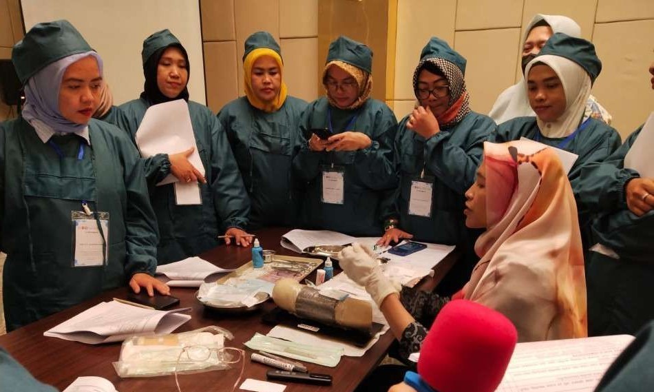 Pelatihan kontrasepsi bidan