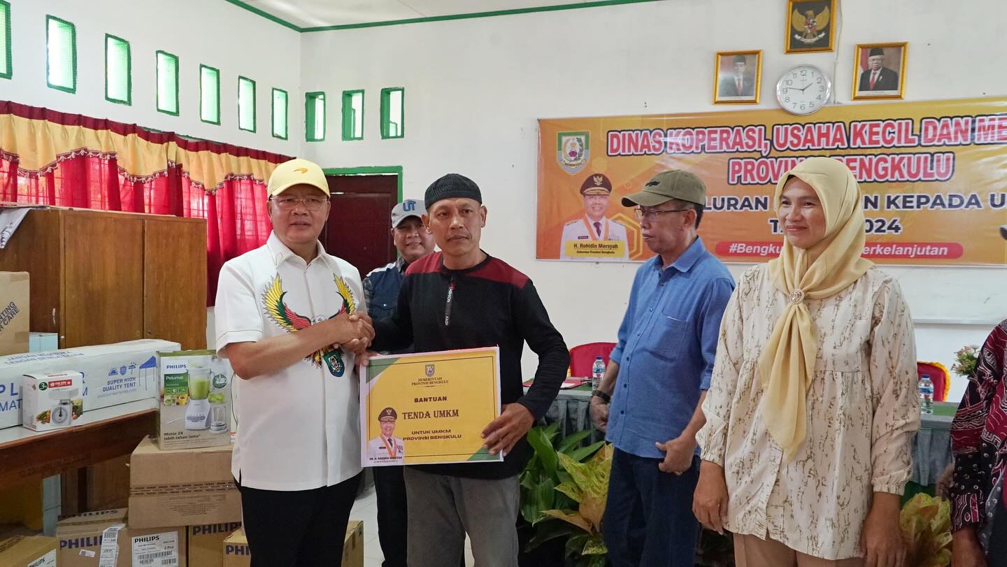 Bantuan UMKM Gubernur Rohidin