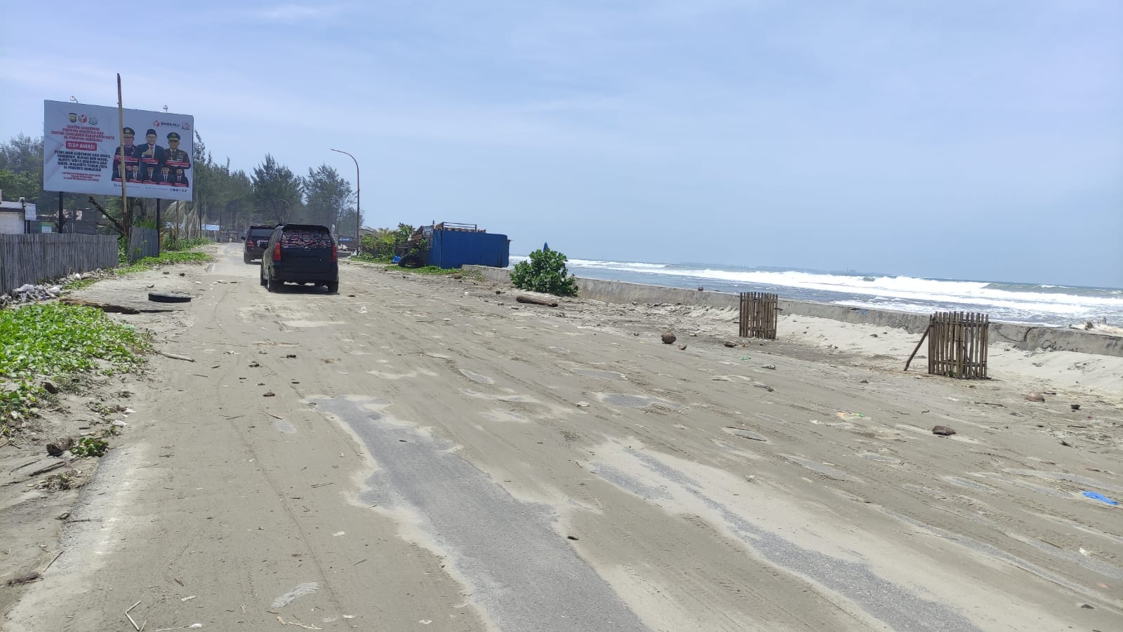 Pasang Air Laut Pantai Berkas