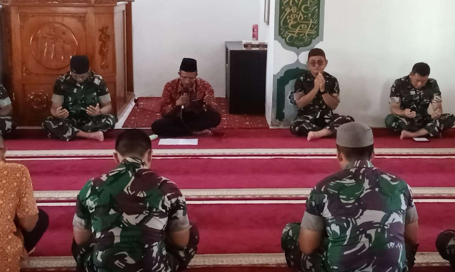 Doa bersama Hari Pahlawan Korem 041/Gamas
