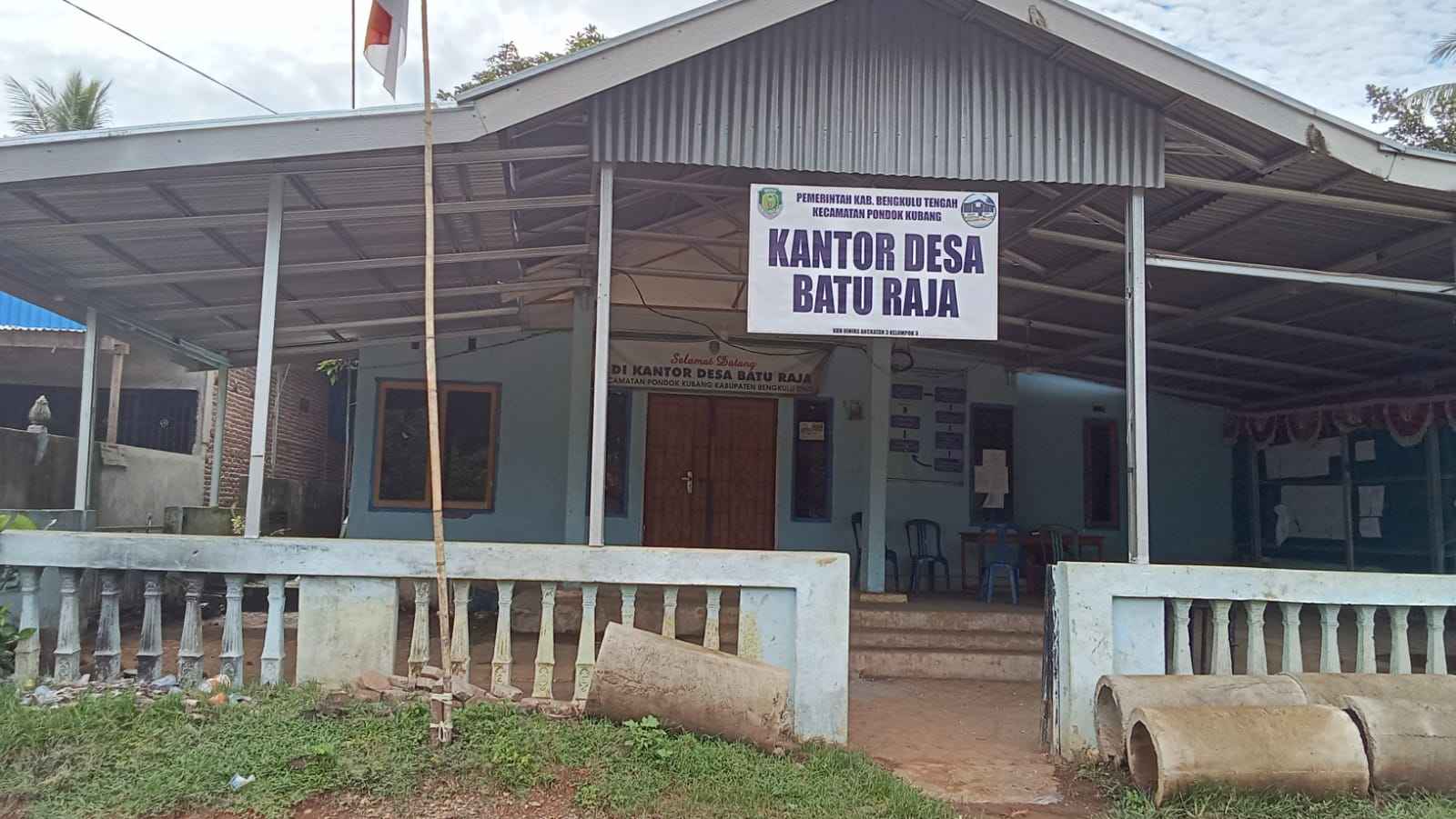 Kantor Desa Batu Raja tutup saat jam kerja