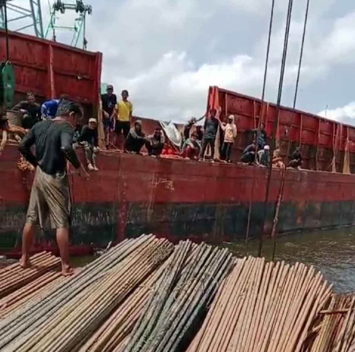 Pencurian besi beton PT Wijaya Karya