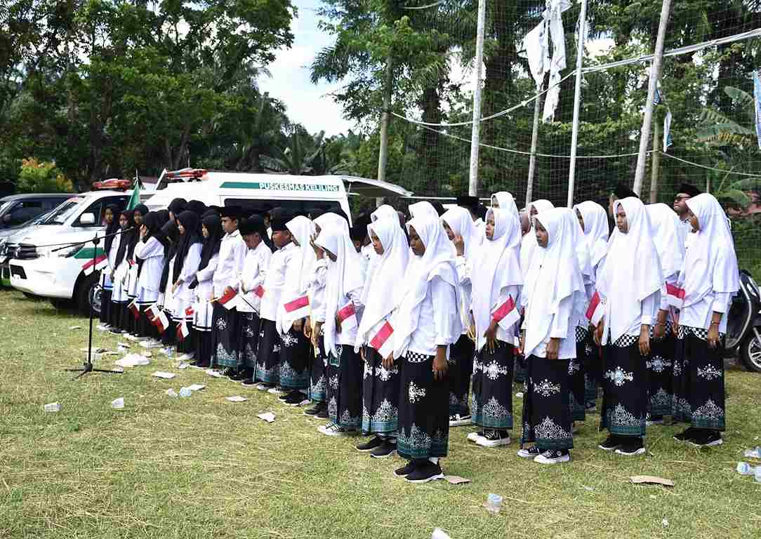 Bantuan seragam gratis Mukomuko