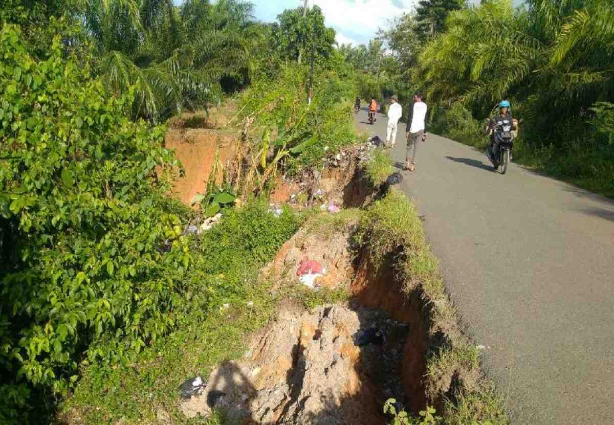 Pengaman tebing sungai Mukomuko