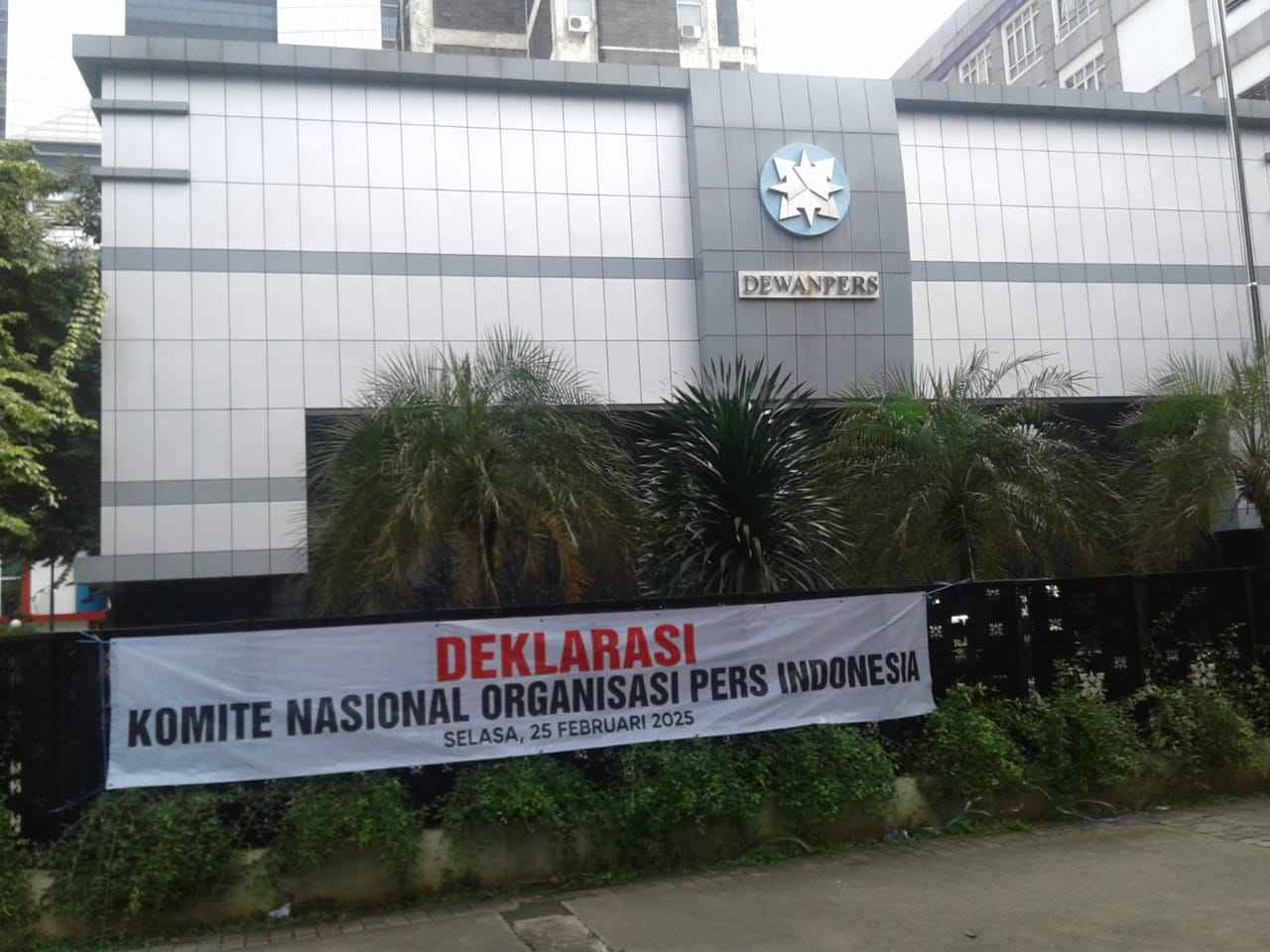 UU Pers 40 Tahun 1999