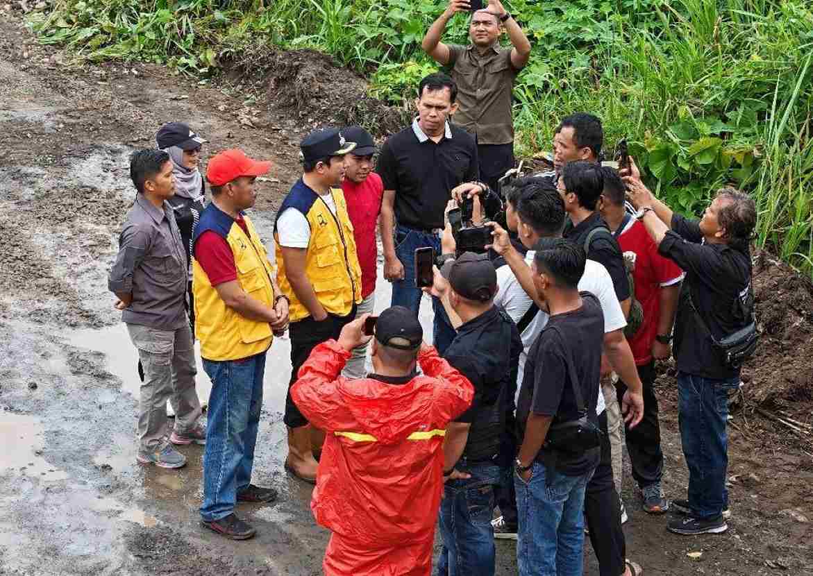 Perbaikan Jalan Arga Makmur - Lais