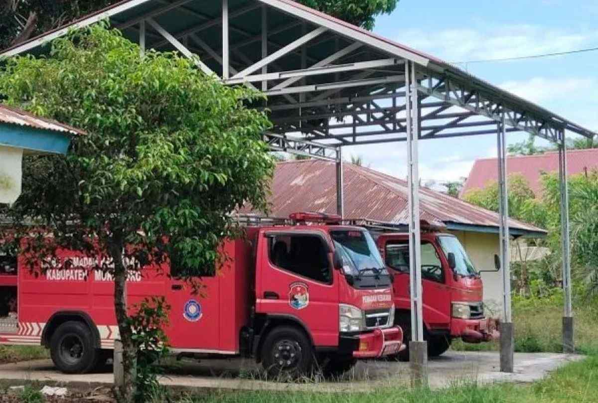 Relawan Pemadam Kebakaran Mukomuko