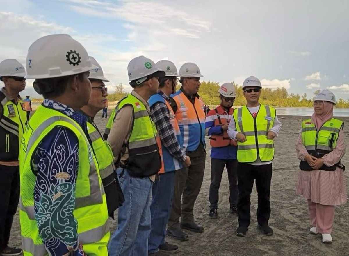 Pengerukan Pelabuhan Pulau Baai