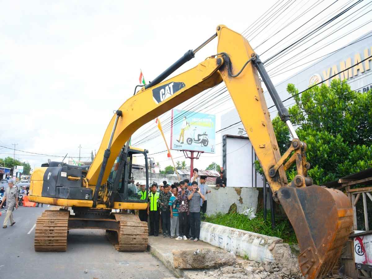 Pembangunan jembatan Merapi Raya