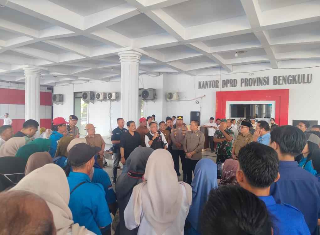Rapat dengar pendapat DPRD