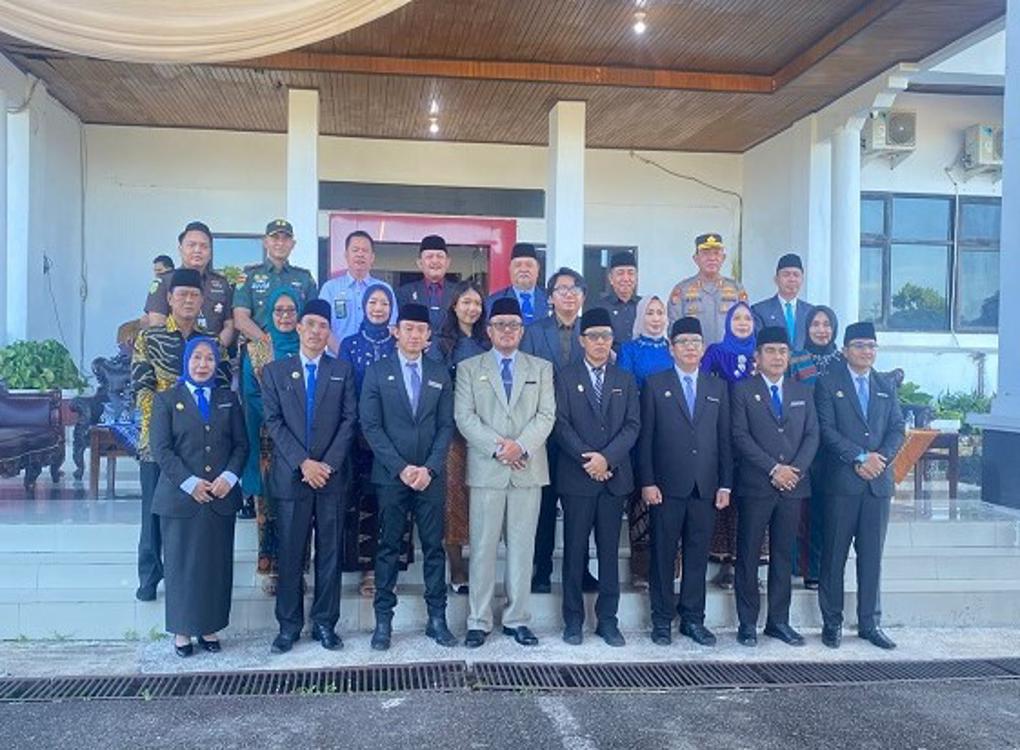 Sekda Bengkulu Selatan definitif melalui prosesi pelantikan yang dipimpin langsung oleh Bupati Bengkulu Selatan