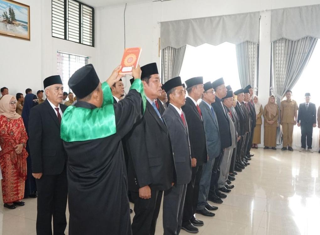 Mutasi dan Rotasi Pejabat Bengkulu Tengah Awal 2026, Bupati Rachmat Riyanto Lantik Puluhan Pimpinan OPD
